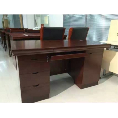 辦公桌